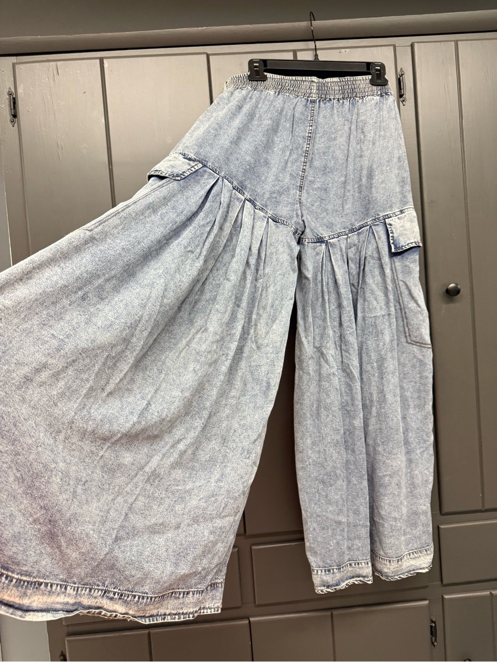 Oli & Hali Light Blue Washed Denim Wide-Leg Maxi Jeans - Picture 4 of 6